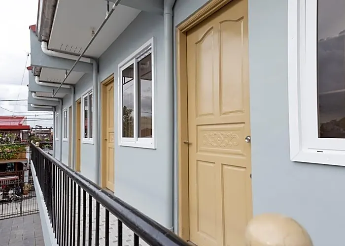 Hive -netflix,400mbps Wi-fi Hotel Manila