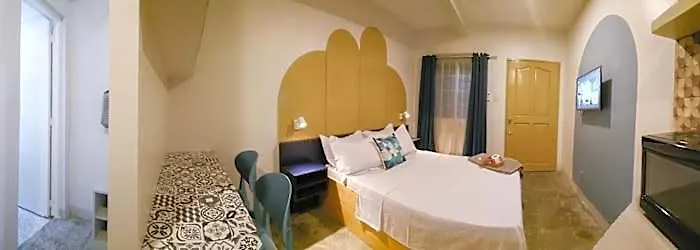 Hive -netflix,400mbps Wi-fi Hotel